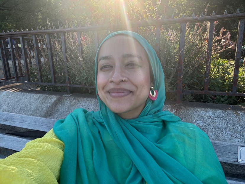 Karin Firoza headshot