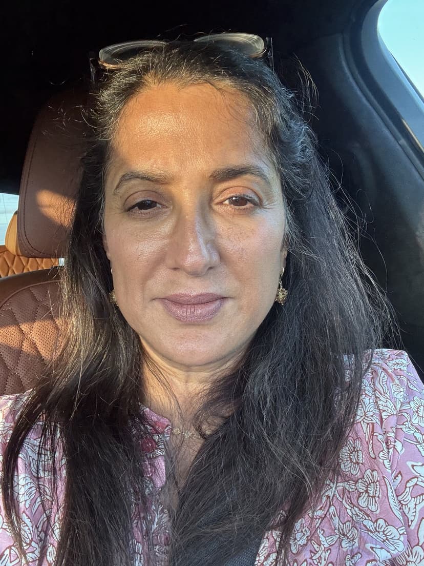 Nausheena Ahmed headshot