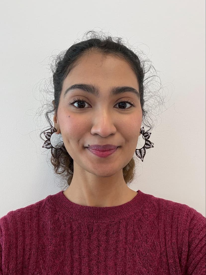Sarah Huq headshot